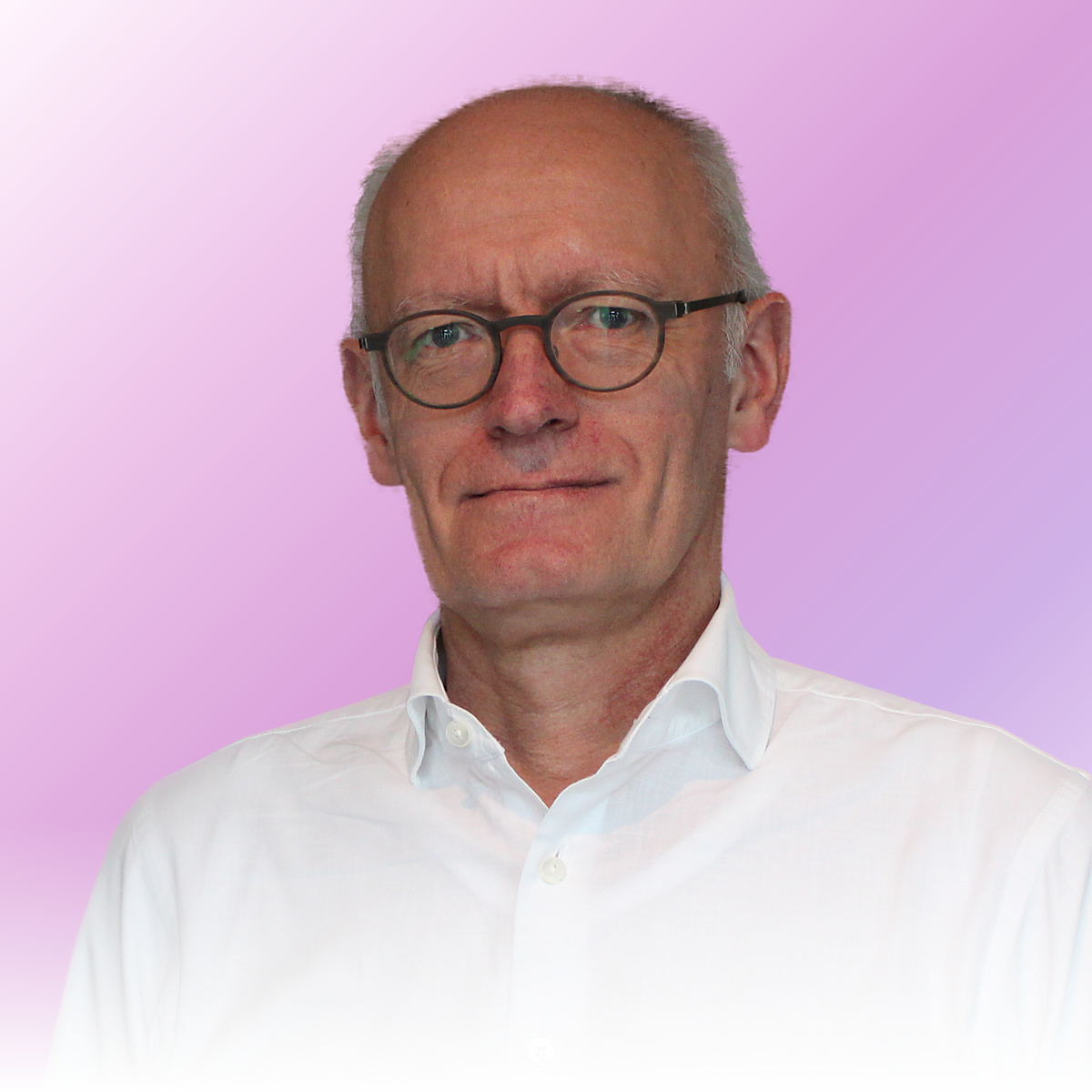 Dr. Frank Bauer